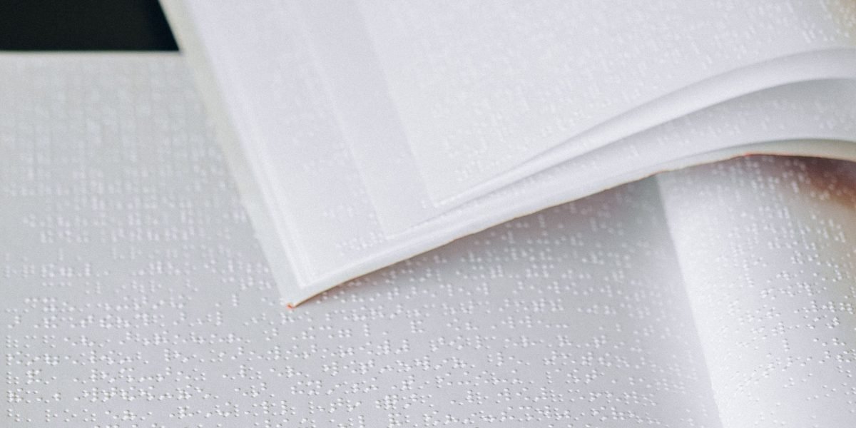 How to Find and Use Free Print Magazines for Unbiased News